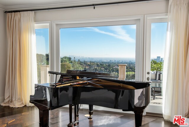 Foto del edificio - 980 Stradella Rd