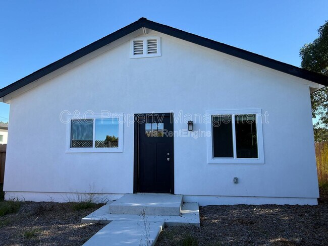 Foto del edificio - 478 Crivello Rd