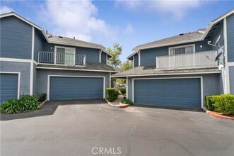 Building Photo - 122 N Glendora Ave