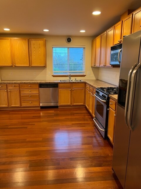 Foto del edificio - 757 N 102nd St