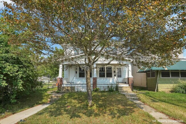 Building Photo - 334 Lechner Ave