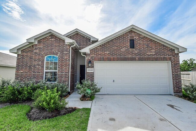 Foto del edificio - 13102 Lucy Grove Ln