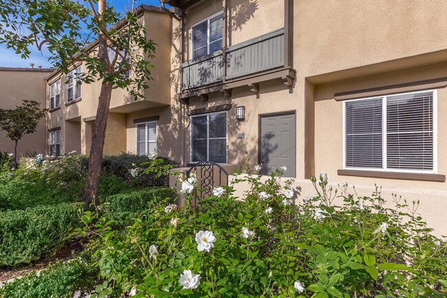 Building Photo - Laurel Canyon Apartment Homes