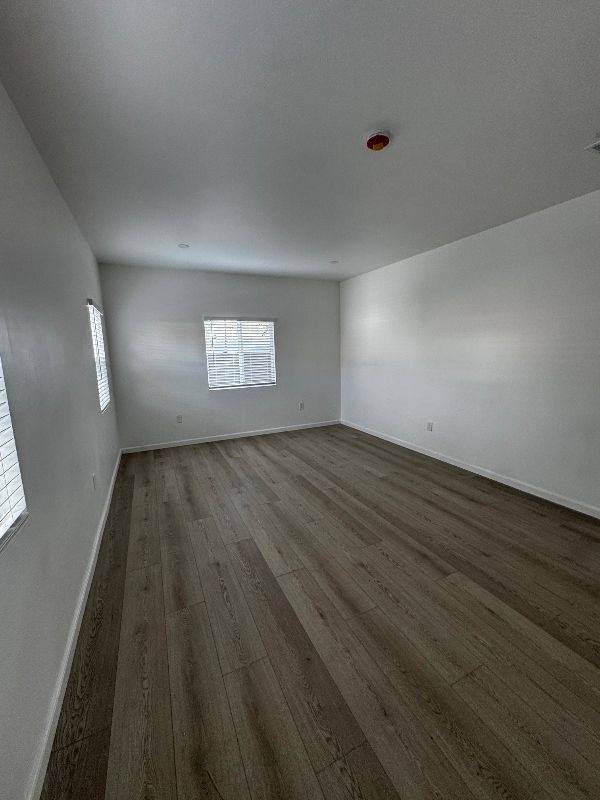 Foto del edificio - 987 Tepee Ln