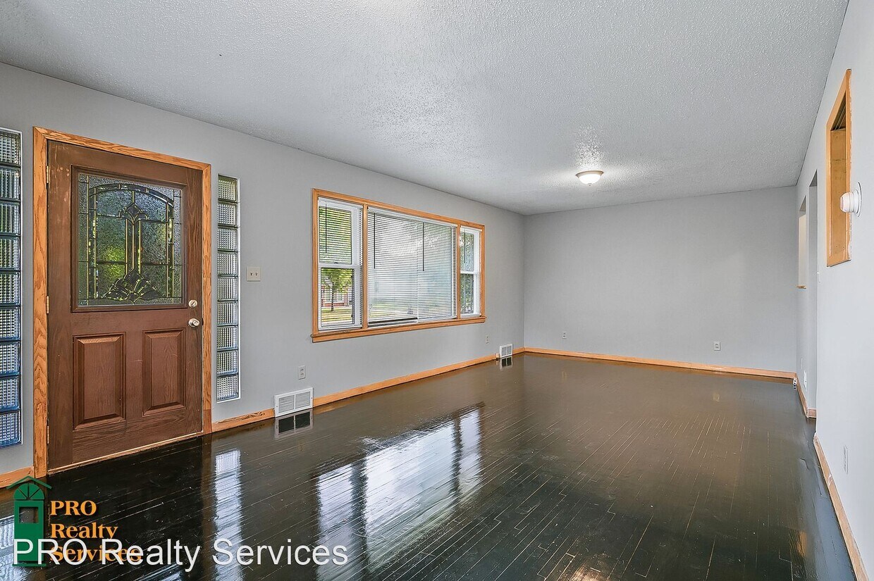 3 br, 1 bath House 208 2nd St. SW House Rental in New Prague, MN