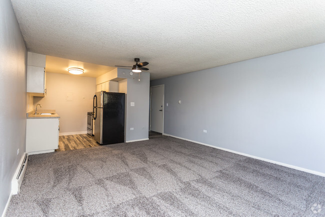 1BR, 1BA - Torrey - Sierra Vista