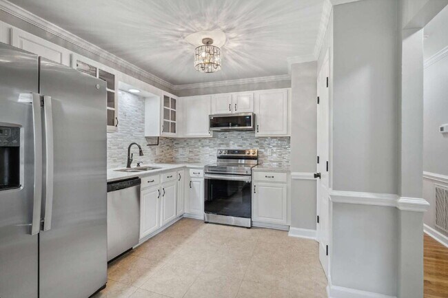 Foto del edificio - Stunning North Raleigh Townhome