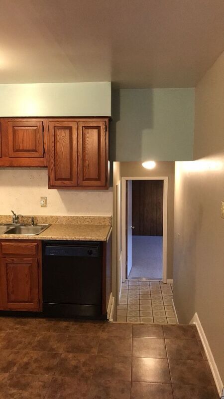 Building Photo - 5105 Tara Dr