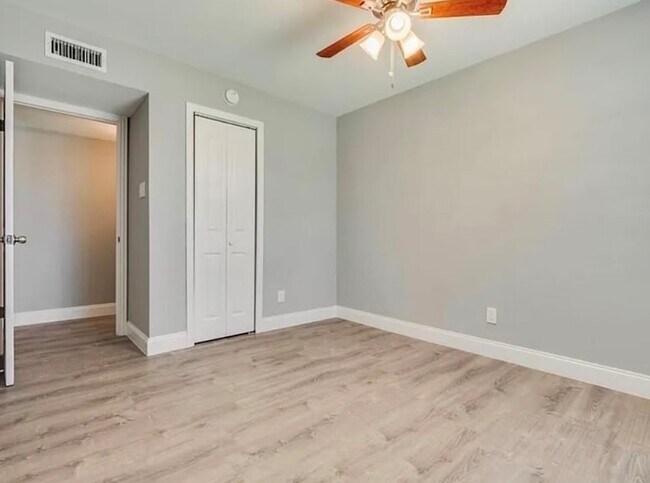 Foto del edificio - 6529 Chalk Ct