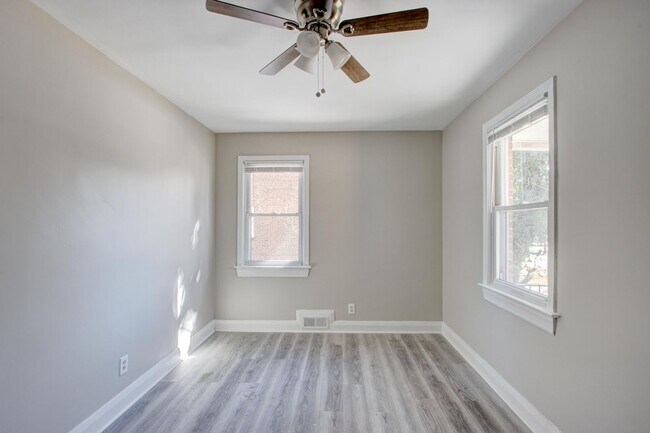 Building Photo - 5537 Gist Ave