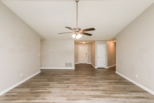 Building Photo - 3901 Old Villa Ct