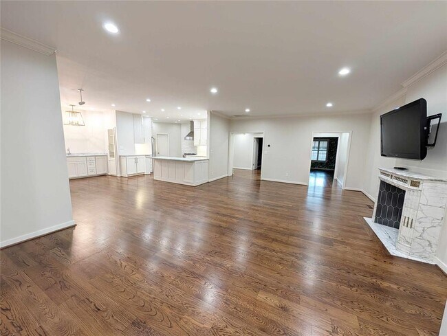Foto del edificio - 1114 Sherwood Ln