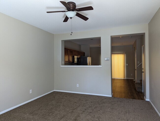 Foto del edificio - 3 Bedroom Home in South Las Vegas.