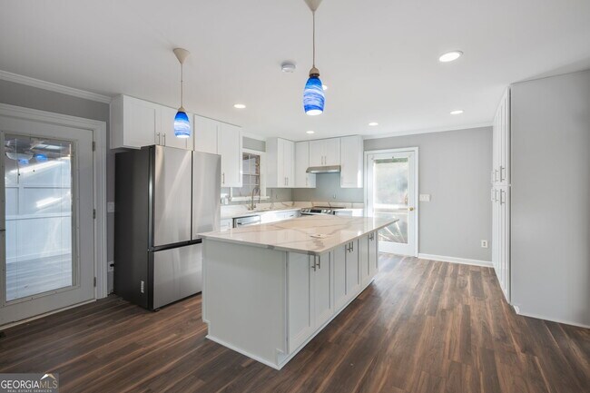 Foto del edificio - 2030 Starlight Dr