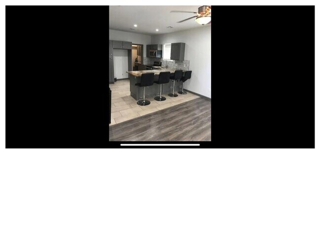 Foto del edificio - Two Bedroom Fabulous!