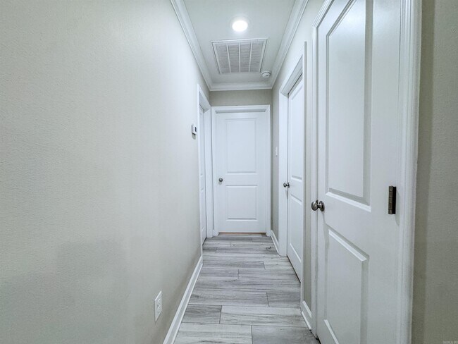 Foto del edificio - 51 10 Point Ln