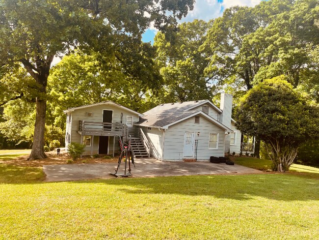 Building Photo - 22556 Buford Hwy