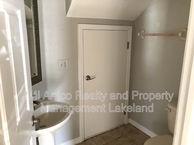 Building Photo - 5441 River Rock Rd