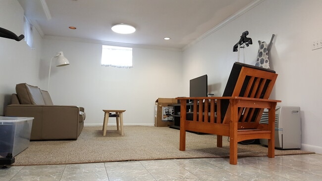 Building Photo - 1034 17th St S