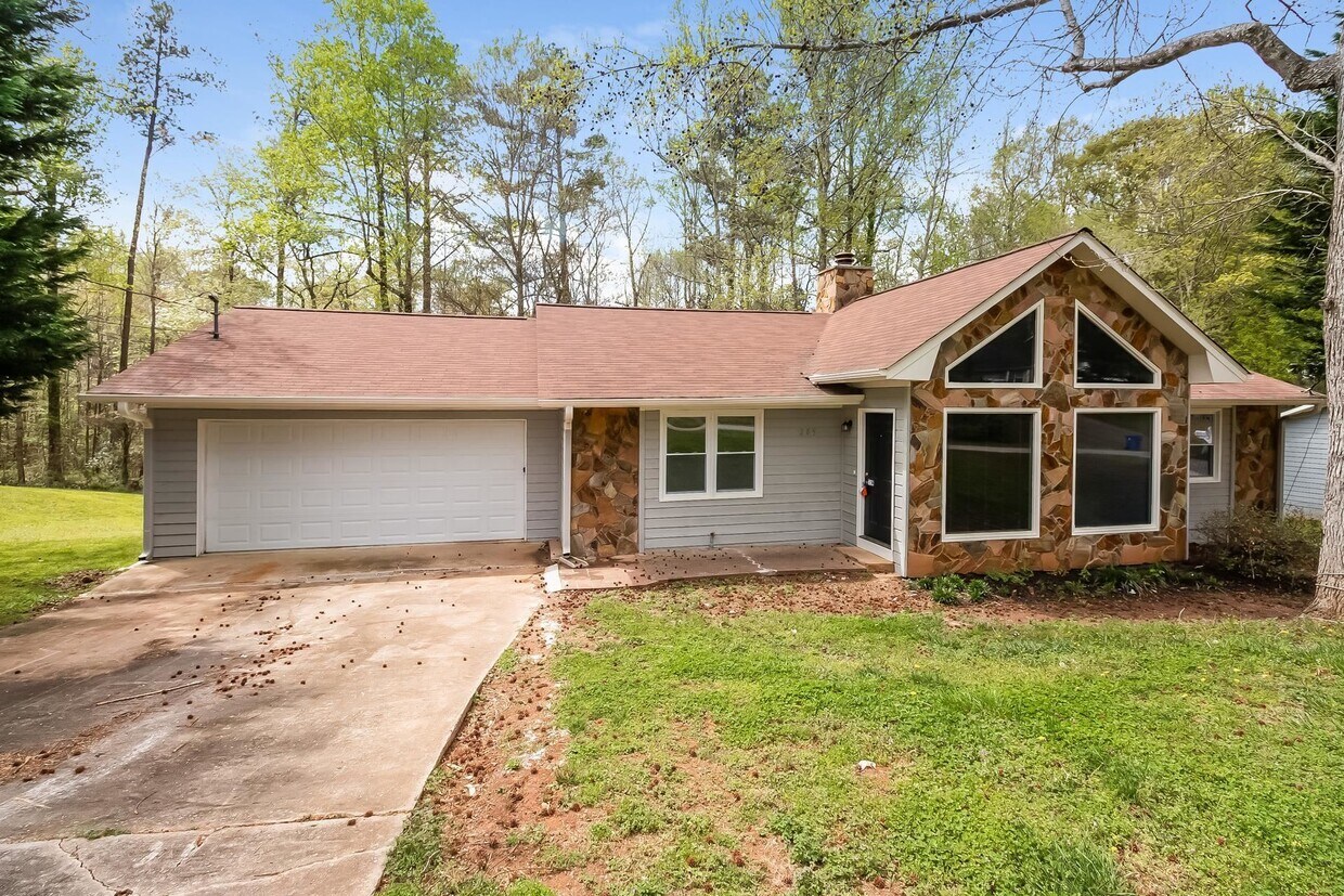 Primary Photo - 285 Splitwood Ln