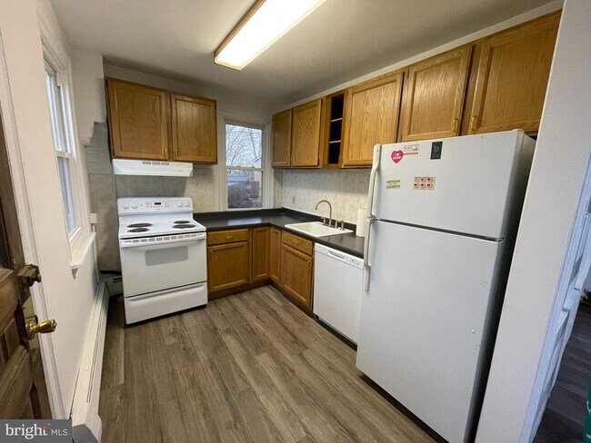 Foto del edificio - 925 Watson Rd