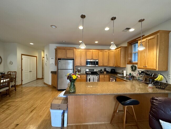 Foto del edificio - 4726 N Winthrop Ave