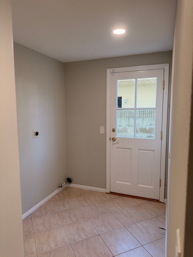 Foto del edificio - 15782 Butterfield St