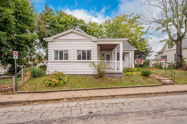 Foto del edificio - Stunning 2 bedroom home in Whitaker available January 15!