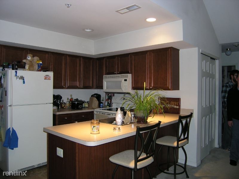Building Photo - 2 br, 1 bath Condo - 138 Horseshoe Drive