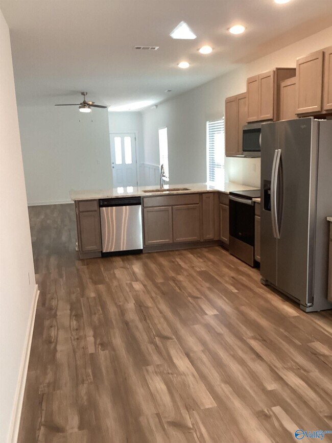 Foto del edificio - 3220 Spool Ln SW