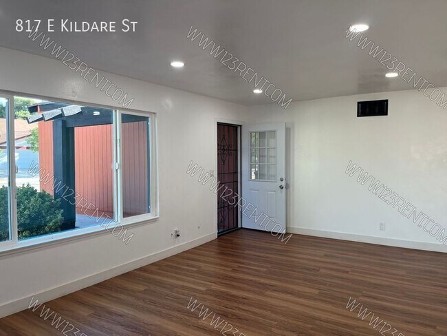 Foto del edificio - 817 E Kildare St