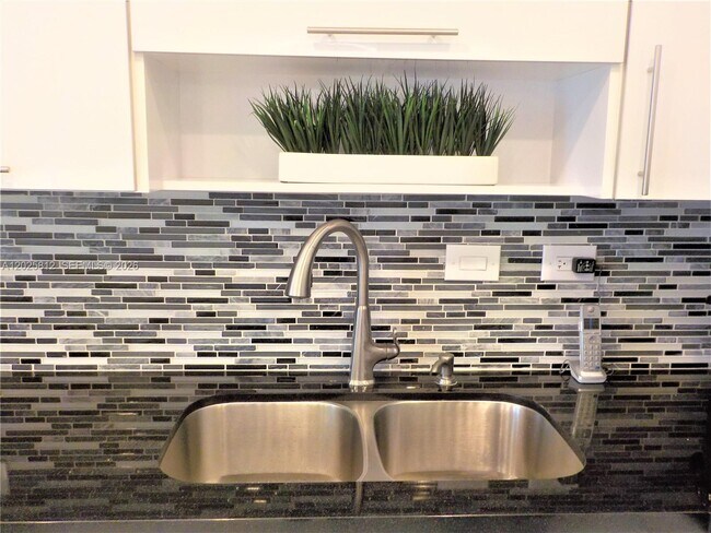 Foto del edificio - 20225 NE 34th Ct