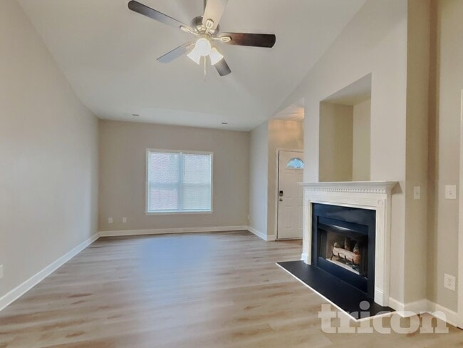 Foto del edificio - 409 Barnsdale Ridge Rd