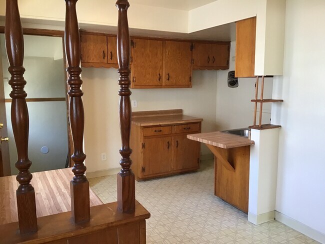 Foto del edificio - 4 Bedroom Single Family