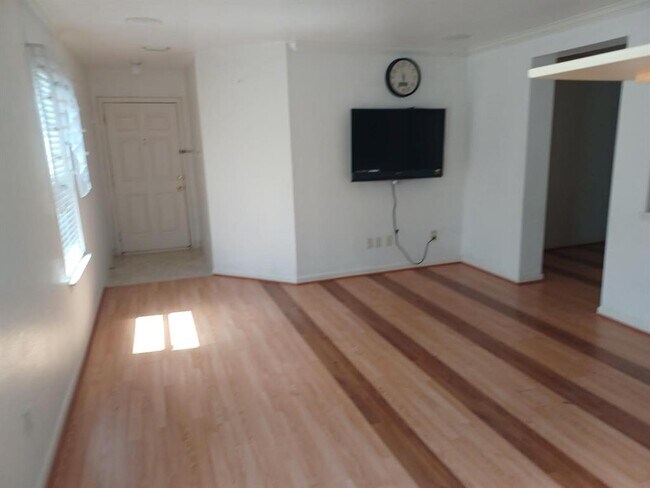 Building Photo - 12926 Pale Ivy Ln