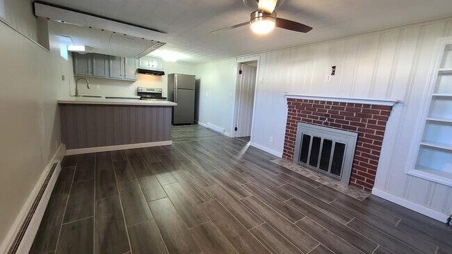 Building Photo - 131 Phenix Ave