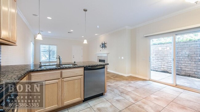 Building Photo - 2741 Los Robles Rd