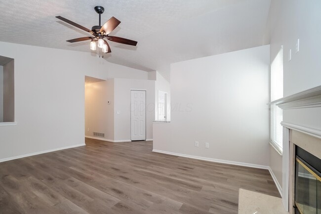 Building Photo - 1087 Lavender Ln