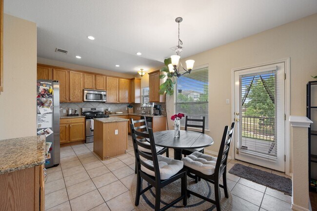 Foto del edificio - Charming 3-Bed in Avery Ranch | Park Views...