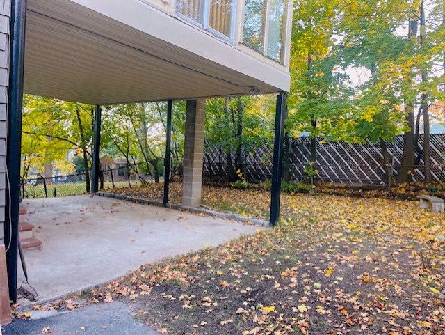 Patio trasero/Patios - 20 Edison Ave