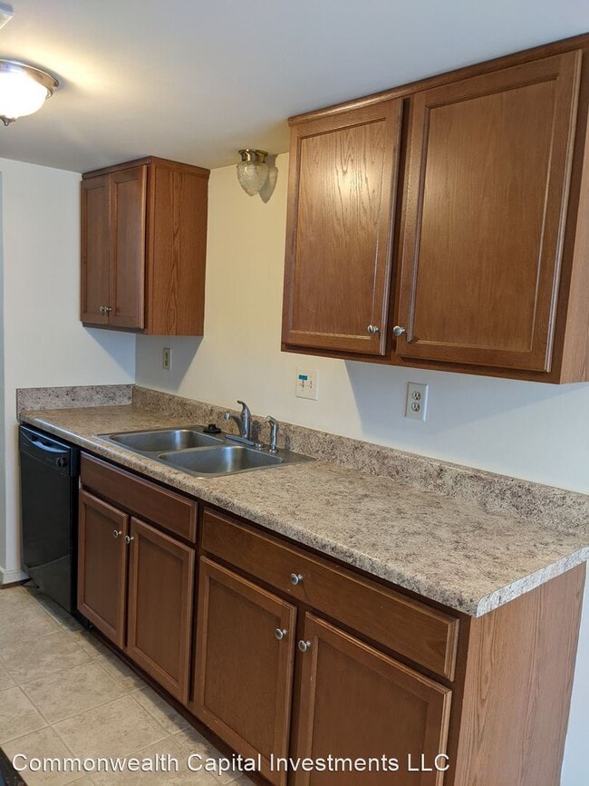 Building Photo - 3 br, 1.5 bath House - 1520 Kemper St.