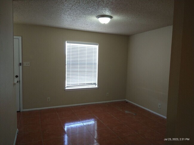 Foto del edificio - Byrd Blvd 326