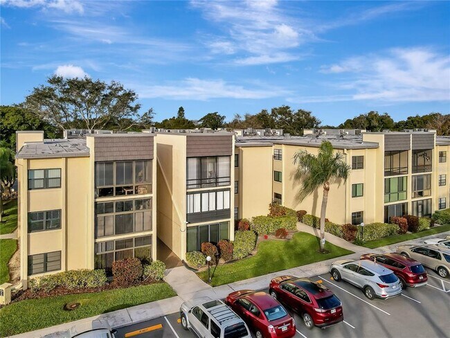 Foto del edificio - 14130 Rosemary Ln