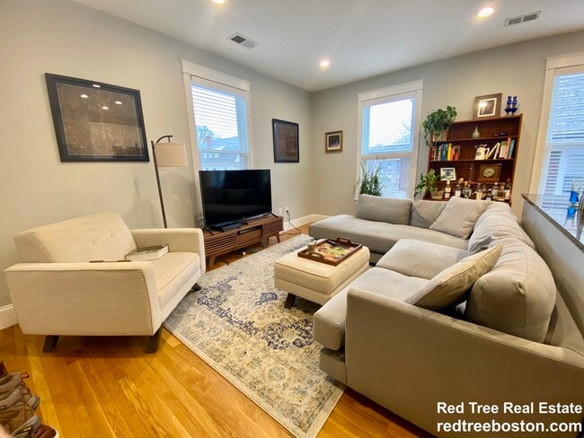 Photo - 405 S Huntington Ave Apartment