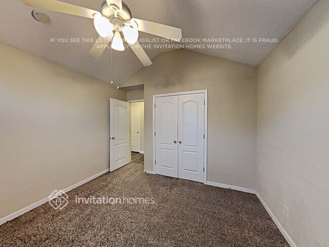 Building Photo - 270 Hunters Chase