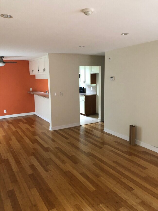 Living Room - 720 Meyer Ln