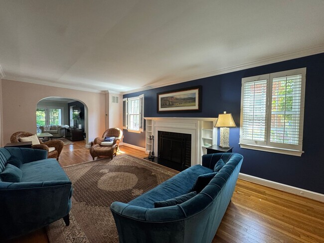Building Photo - Charming North Arlington Home with Modern ...
