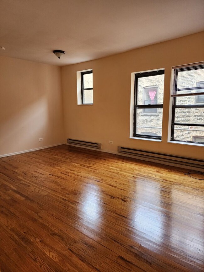 Building Photo - 1714 W Jonquil Ter