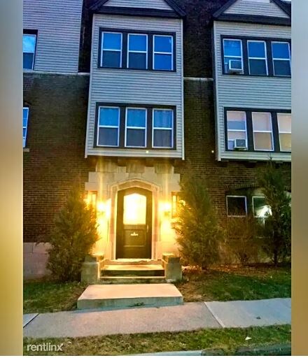 Foto principal - 1365 Clarence Ave