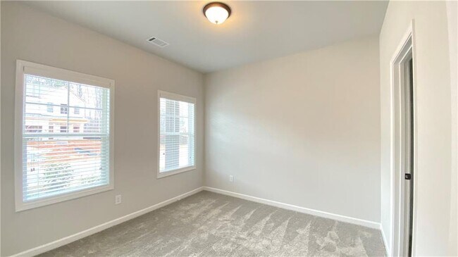 Foto del edificio - 4591 Silver Oak Dr SW